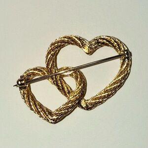 Vintage CHRISTIAN DIOR Double Heart Gold Plated Rope Design Brooch